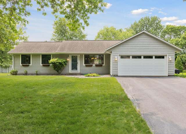 Property at 9363 Kingsview Ln N, Maple Grove, MN 55369, 3 beds, 2 baths
