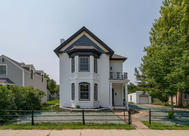 Property at 121 N Hickory St, Chaska, MN 55318, 3 beds, 2 baths