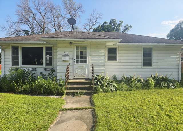 Property at 210 16th Ave NE, Austin, MN 55912, 3 beds, 1 bath