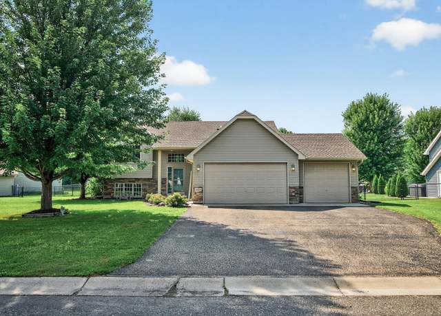 Property at 20194 Farnham Ave N, Forest Lake, MN 55025, 5 beds, 2 baths