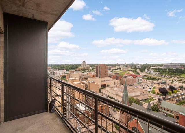 Property at 66 9th St E #2714, Saint Paul, MN 55101, 1 bed, 1 bath
