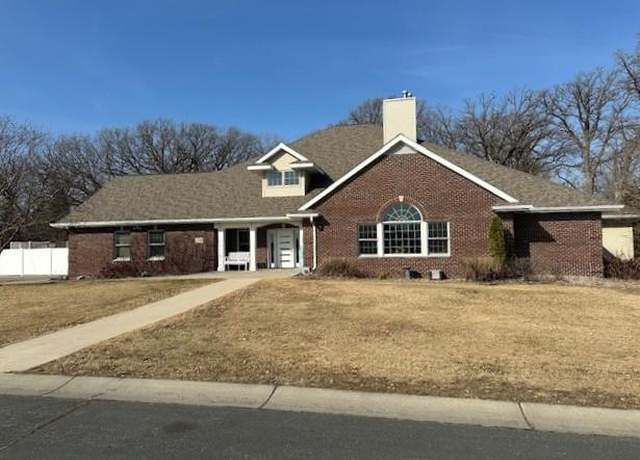 Property at 710 Park Island Dr SW, Hutchinson, MN 55350, 6 beds, 10 baths