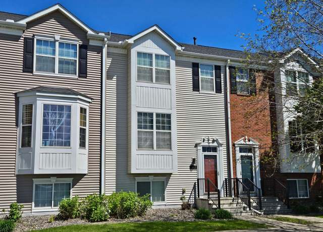 Property at 1643 Crossings Blvd, Shakopee, MN 55379, 3 beds, 4 baths