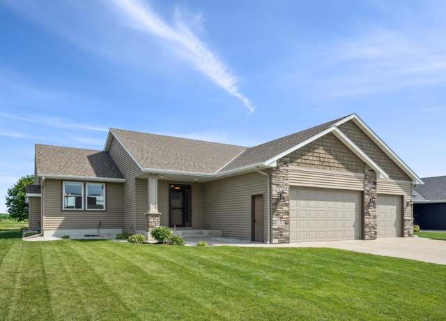 Property at 1381 Robert Creek Curv, Belle Plaine, MN 56011, 5 beds, 3 baths