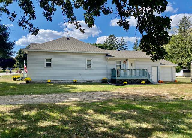 Photo of 219 Lowell St E, Le Roy, MN 55951