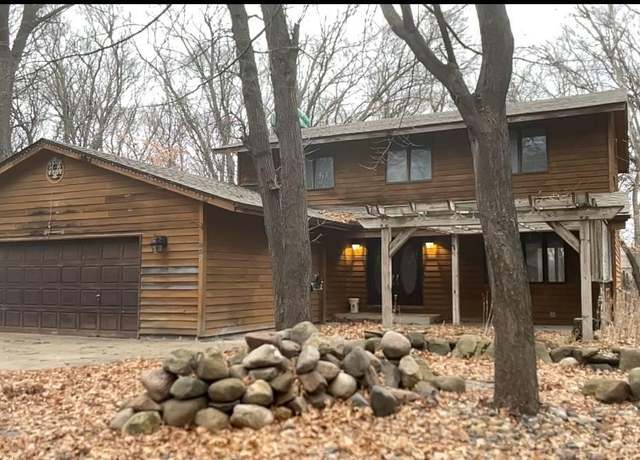 Property at 939 Lois Ln, Lino Lakes, MN 55014, 5 beds, 4 baths