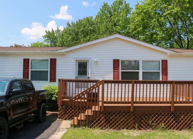 Property at 2432 Amberjack Ln, Maplewood, MN 55119, 3 beds, 2 baths