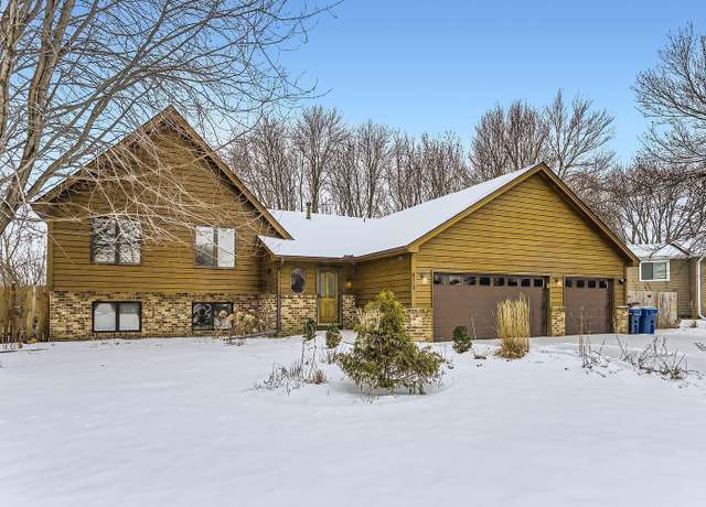 Property at 8210 208th St W, Lakeville, MN 55044, 4 beds, 2 baths