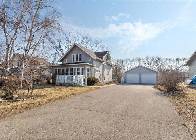 Property at 1613 9th St SW, Willmar, MN 56201, 4 beds, 3 baths