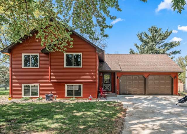 Property at 601 116th Ln NE, Blaine, MN 55434, 4 beds, 2 baths
