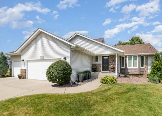 Property at 13330 55th Pl N, Plymouth, MN 55442, 3 beds, 2 baths