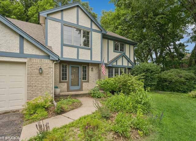 Property at 12555 Dover Dr, Apple Valley, MN 55124, 5 beds, 4 baths