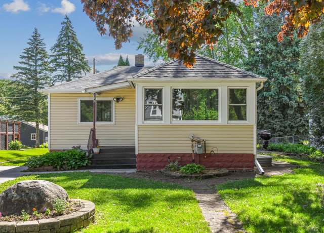 Property at 926 Bellows St, West Saint Paul, MN 55118, 3 beds, 2 baths