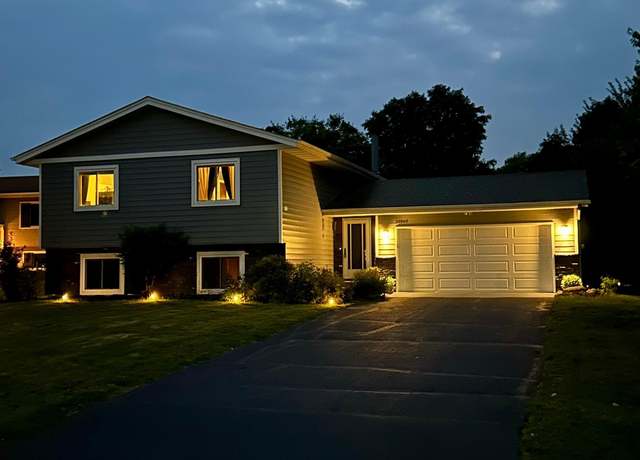 Property at 20561 Jade Cir, Lakeville, MN 55044, 4 beds, 2 baths