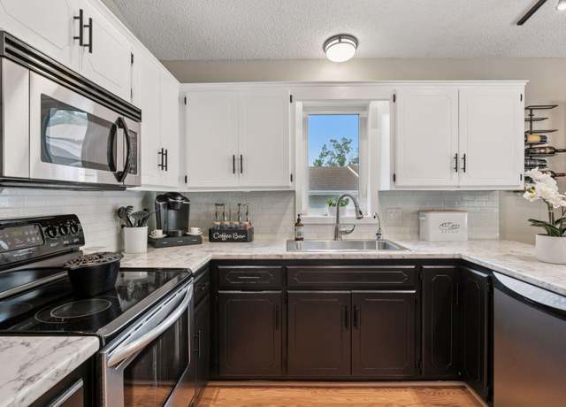 Property at 20561 Jade Cir, Lakeville, MN 55044, 4 beds, 2 baths