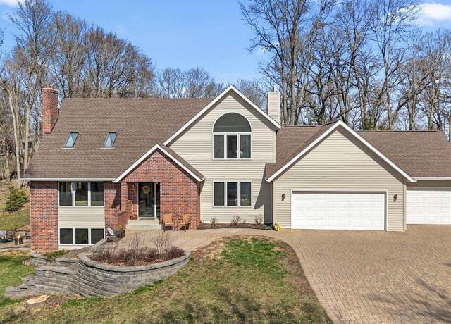 Property at 1661 Park Ave N, West Lakeland Twp, MN 55082, 4 beds, 4 baths