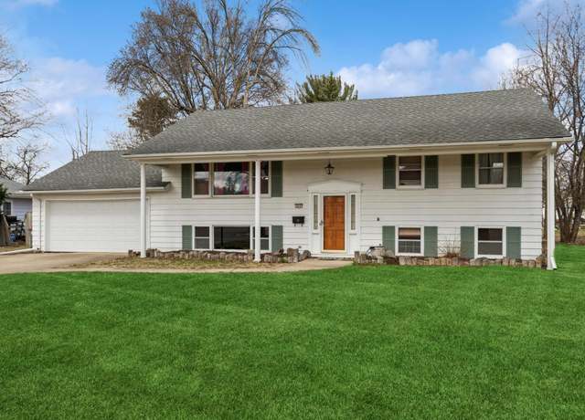 Property at 620 8th St SW, Faribault, MN 55021, 4 beds, 2 baths