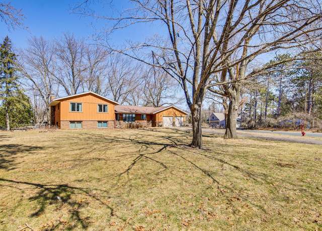Property at 1050 Nelson Dr, Shoreview, MN 55126, 5 beds, 3 baths