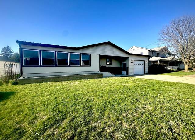 Property at 414 3rd St NE, Fulda, MN 56131, 4 beds, 1 bath