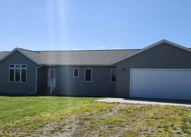 Property at 220 Lilac Cir, Forman, ND 58032, 3 beds, 3 baths