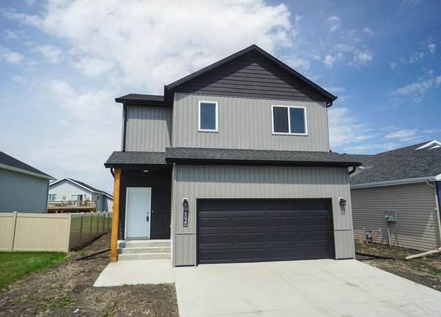 Property at 6020 80th Ave S, Fargo, ND 58047, 3 beds, 3 baths