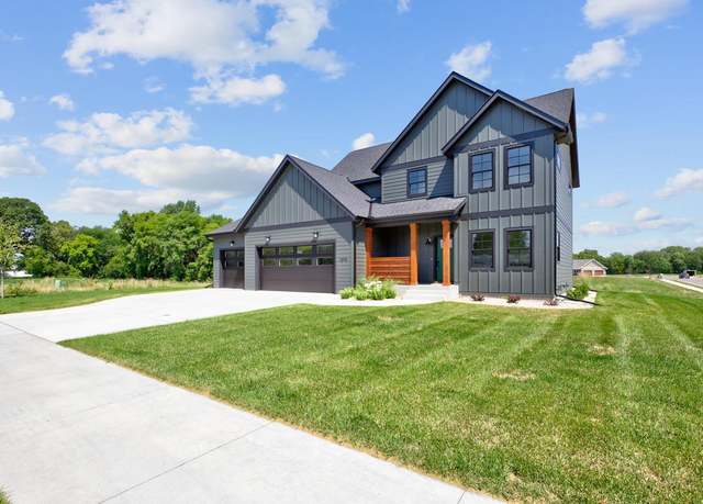 Property at 1674 Countryside Dr, North Mankato, MN 56003, 3 beds, 3 baths