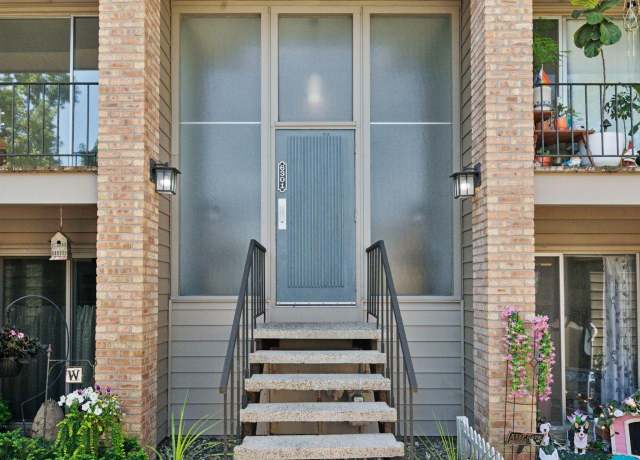 Property at 6301 Colony Way Unit 2A, Edina, MN 55435, 2 beds, 2 baths