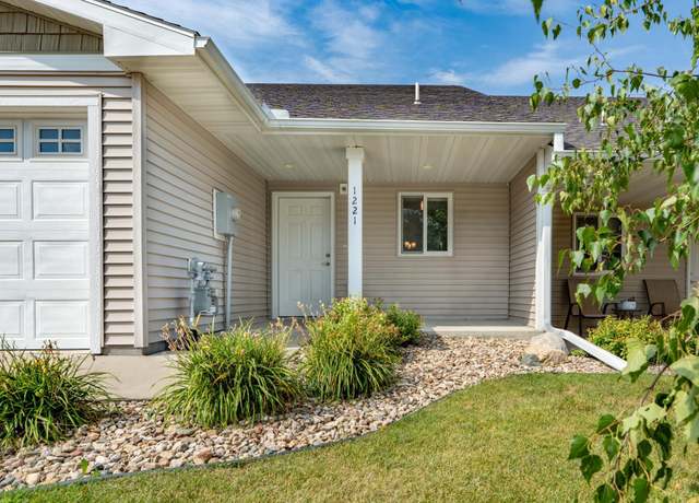 Property at 1221 Sundance Ct NE, Byron, MN 55920, 3 beds, 3 baths