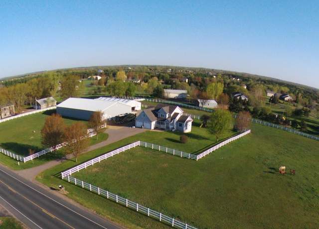 Property at 724 Mc Cutcheon Rd, Hudson, WI 54016, 4 beds, 4 baths