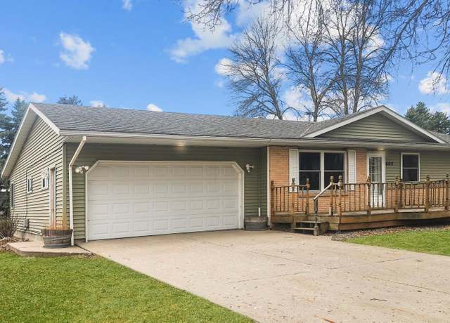 Property at 602 W River St, Redwood Falls, MN 56283, 5 beds, 3 baths