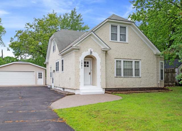 Property at 1421 Washington Memorial Dr, Saint Cloud, MN 56301, 4 beds, 2 baths