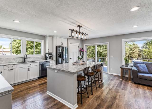 Property at 4579 141st St W, Apple Valley, MN 55124, 4 beds, 2 baths
