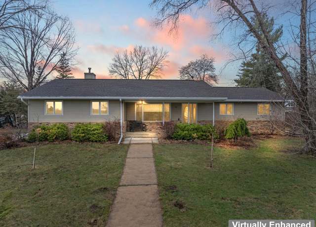 Property at 790 Warren Ave, Zumbrota, MN 55992, 3 beds, 3 baths
