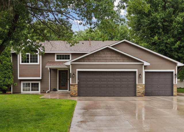 Property at 7275 Heather Ct N, Lino Lakes, MN 55014, 4 beds, 2 baths