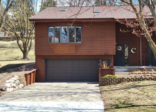 Property at 1208 Oak Dr, Montevideo, MN 56265, 2 beds, 2 baths
