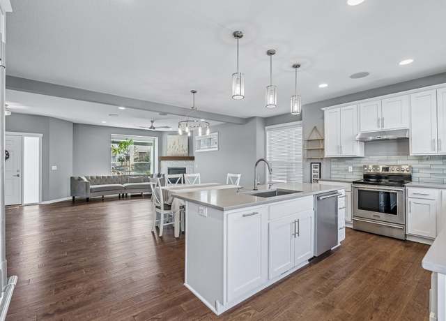 Property at 36 E 125th St, Burnsville, MN 55337, 4 beds, 4 baths