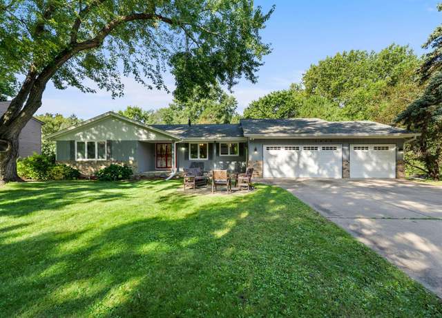 Property at 5400 Malibu Dr, Edina, MN 55436, 4 beds, 3 baths