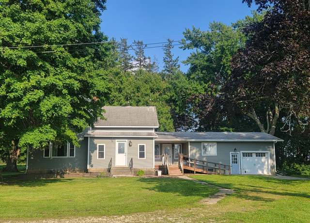 Property at 5330 500th St, Kenyon Twp, MN 55946, 3 beds, 3 baths