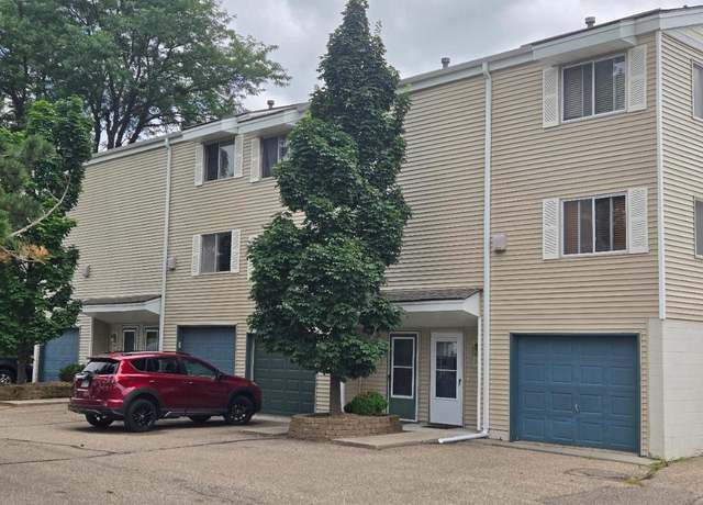 Property at 368 Dorland Rd S, Maplewood, MN 55119, 2 beds, 2 baths