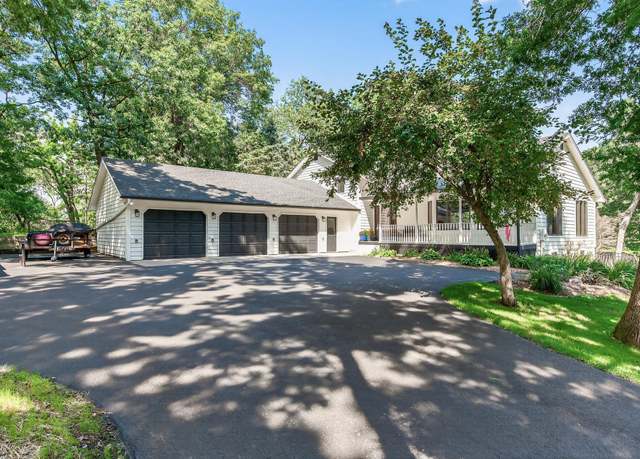 Property at 8727 Demontreville Trl N, Lake Elmo, MN 55042, 4 beds, 3 baths