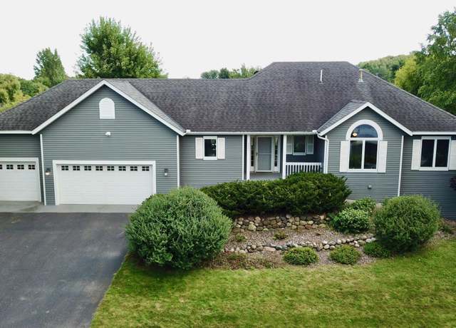 Property at 2484 Briar Oakes Blvd, Monticello, MN 55362, 5 beds, 5 baths