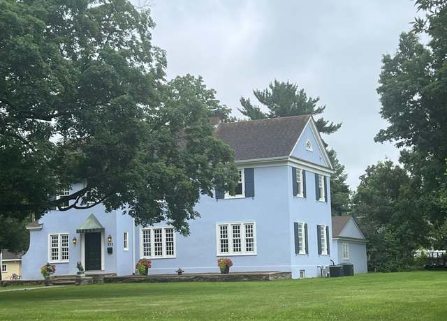 Property at 525 E Main St, Owatonna, MN 55060, 4 beds, 3 baths