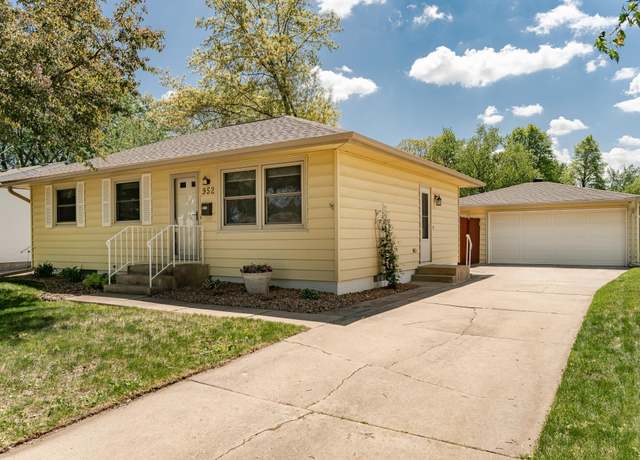 Property at 952 16 1/4 St SE, Rochester, MN 55904, 3 beds, 2 baths