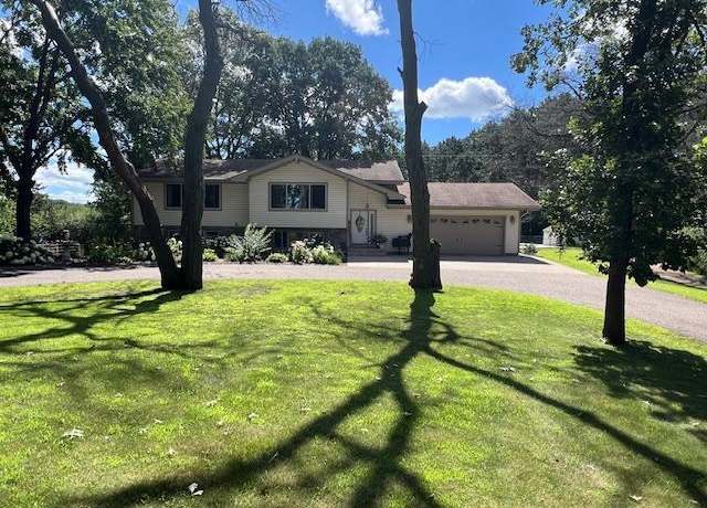 Property at 25579 Kettle River Blvd, Wyoming, MN 55092, 3 beds, 2 baths