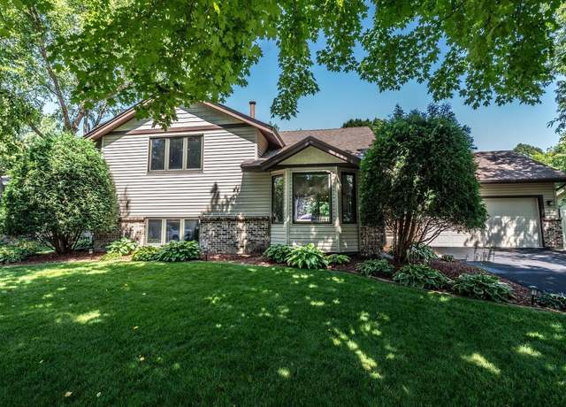 Property at 917 Jefferson Ln, Eagan, MN 55123, 5 beds, 3 baths