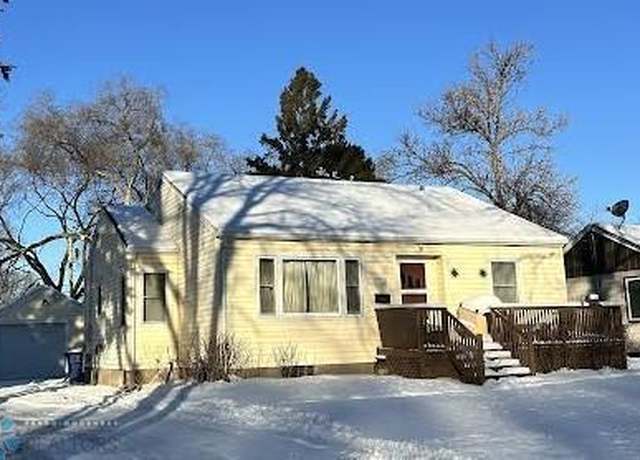 Property at 1025 12th St S, Moorhead, MN 56560, 3 beds, 2 baths