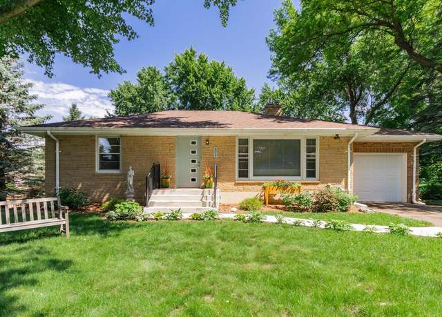 Property at 605 Butler Ave W, Mendota Heights, MN 55118, 3 beds, 2 baths