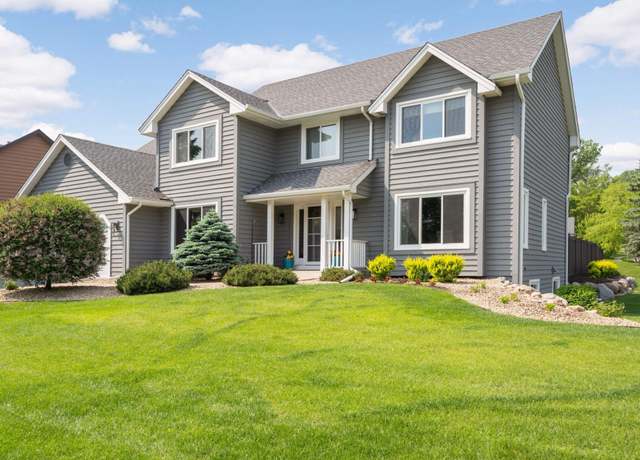 Property at 9300 Quinn Rd, Bloomington, MN 55437, 4 beds, 4 baths