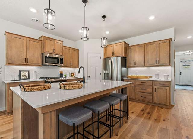 Property at 10478 Glenbrook Avenue South, Cottage Grove, MN 55016, 2 beds, 2 baths