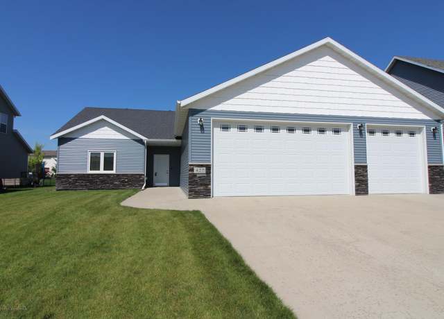 Property at 427 33rd St N, Moorhead, MN 56560, 2 beds, 2 baths
